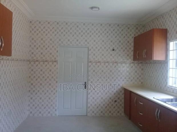 4bdrm House in Adenta for sale