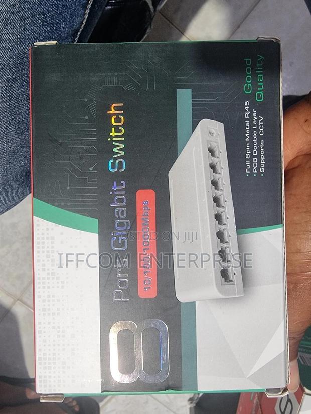 8 Ports Gigabit Switch · Photo 3