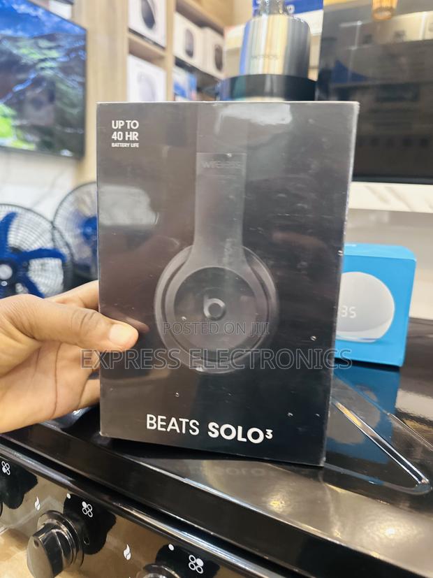 Get a New Black Beat Solo 3 · Photo 2