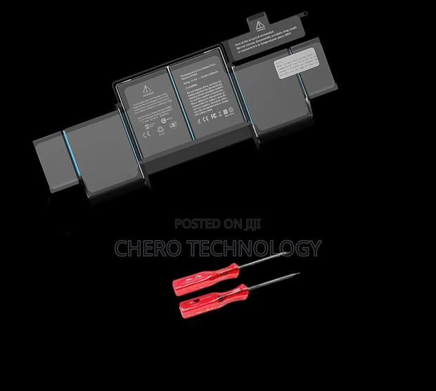Macbook Pro(A1502) BATTERY · Photo 2