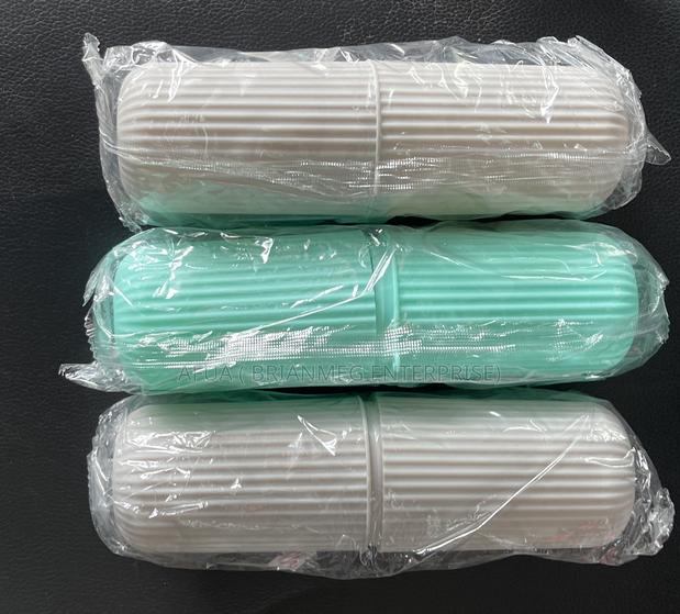 Portable Toothbrush Holder · Photo 4