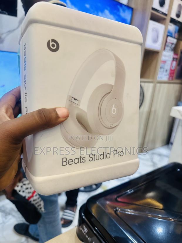 Perfect New Beats Studio Pro Headset · Photo 2