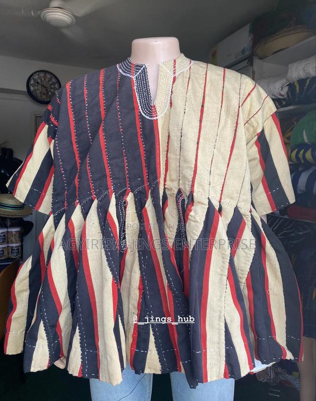 Men’S Smock · Photo 3