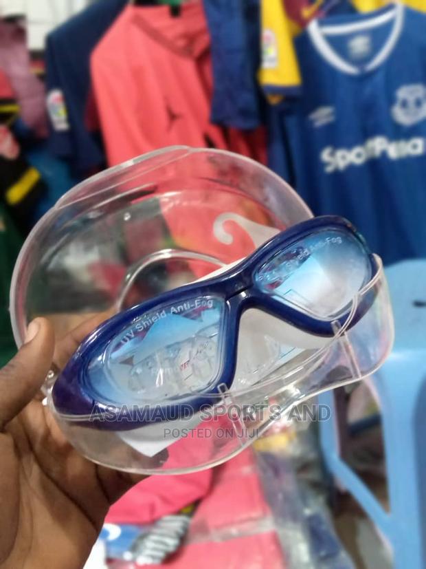 Original Swimming Goggles At Cool Price · Photo 3