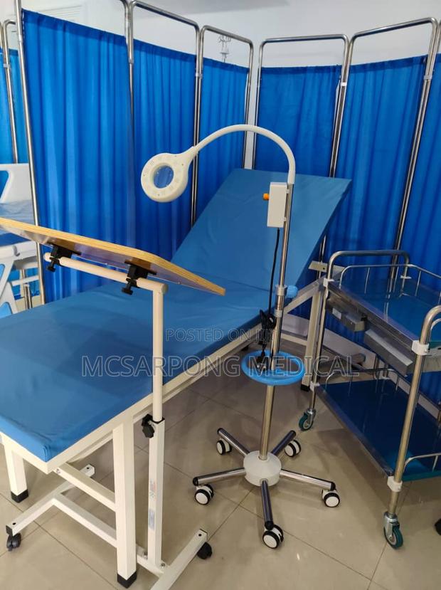 Magnifier LED Examination Lamp (Medical Examination Light) · Photo 2