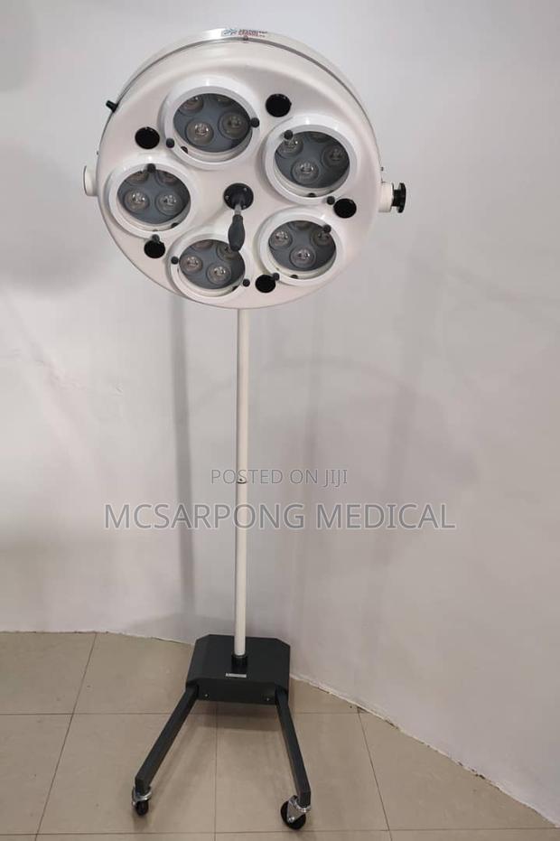 OLED-A05-3M LED Shadowless Operating Lamp (Theatre Light) · Photo 4
