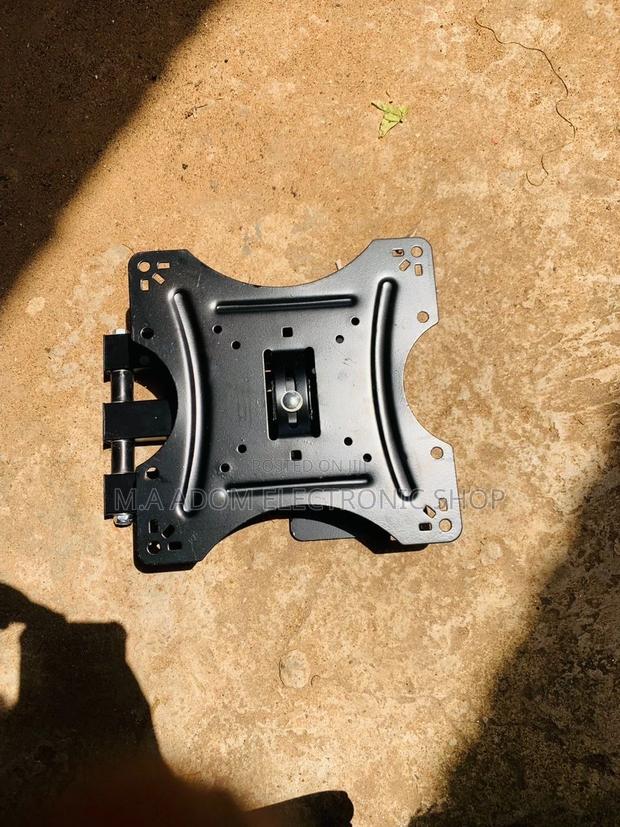 Sealed in Box Corner Wall Mount for Tv Between 32”-55 Inch · Photo 2
