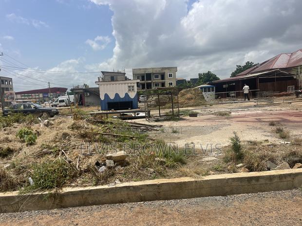 A Main Roadside Plot for Sale From Botwe SCH to Melcom · Photo 2