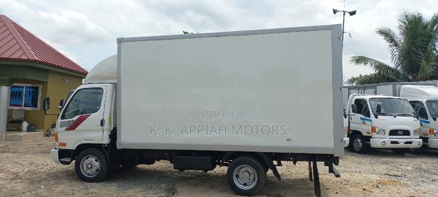 Hyundia Mighty Container photo 6