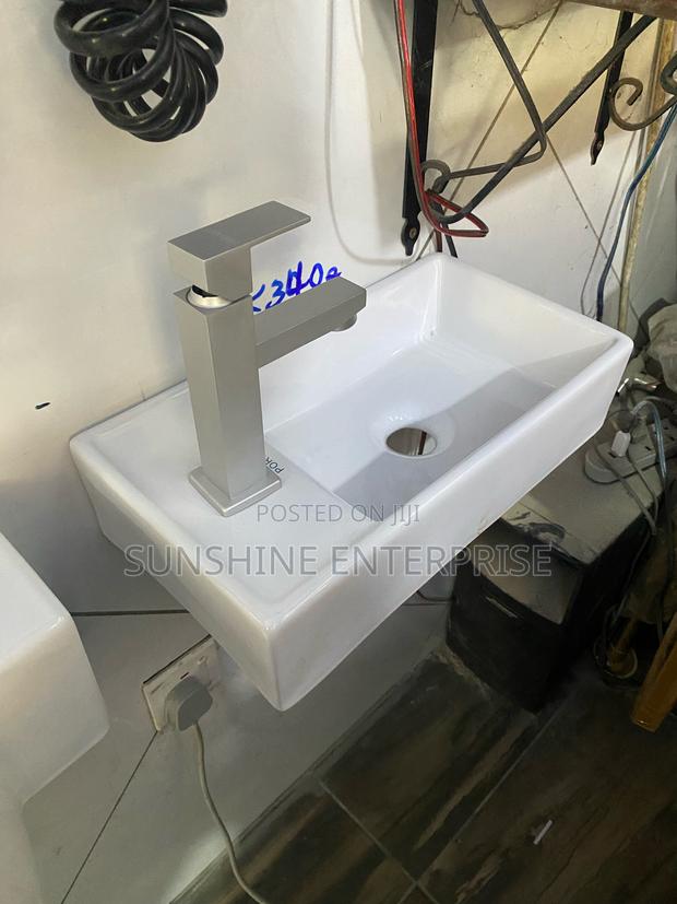 Luxury Floating Wash Hand Basin · Photo 4