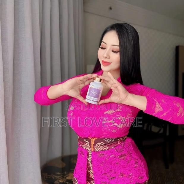 Juliet Eve Satin Skinz Feminine Care Giver · Photo 2