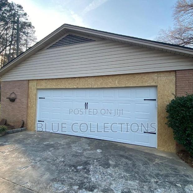 Automated Garage Door · Photo 2