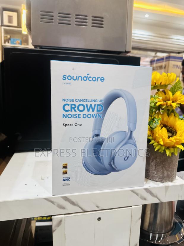 Soundcore Space One— Headphones · Photo 2