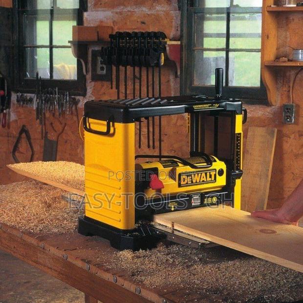 Dewalt Portable Planner 1800w _ 315x3.2mm - Dw733-Gb · Photo 3