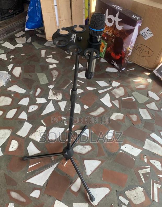 Tripod Microphone Rack (Holds 7 Microphone) · Photo 3