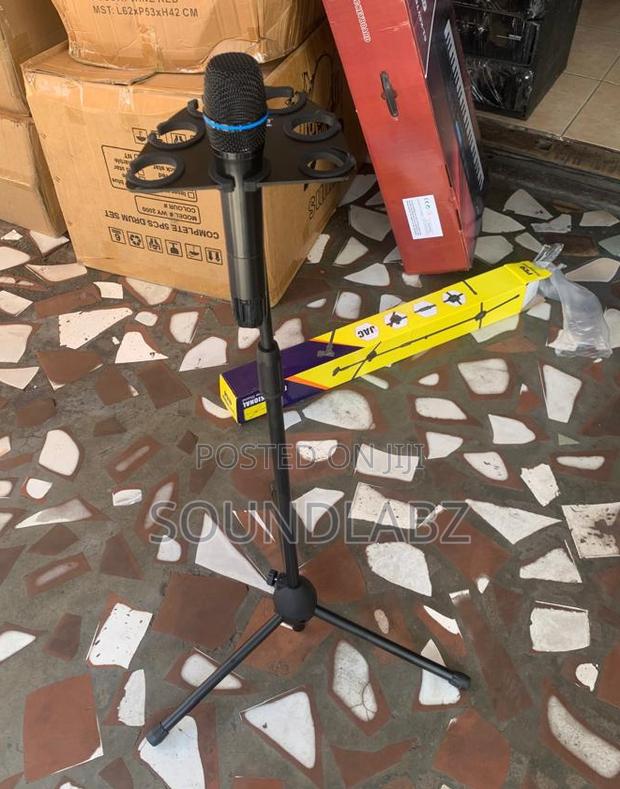 Tripod Microphone Rack (Holds 7 Microphone) · Photo 4