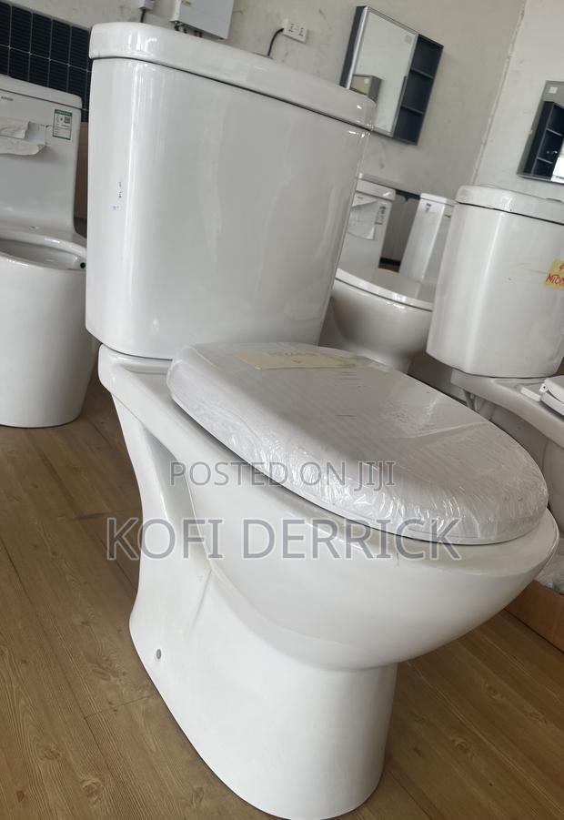 WC - Toilet Seat · Photo 3