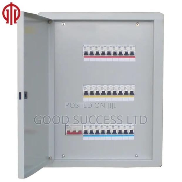 12 Way 3 Phase Main Switch.