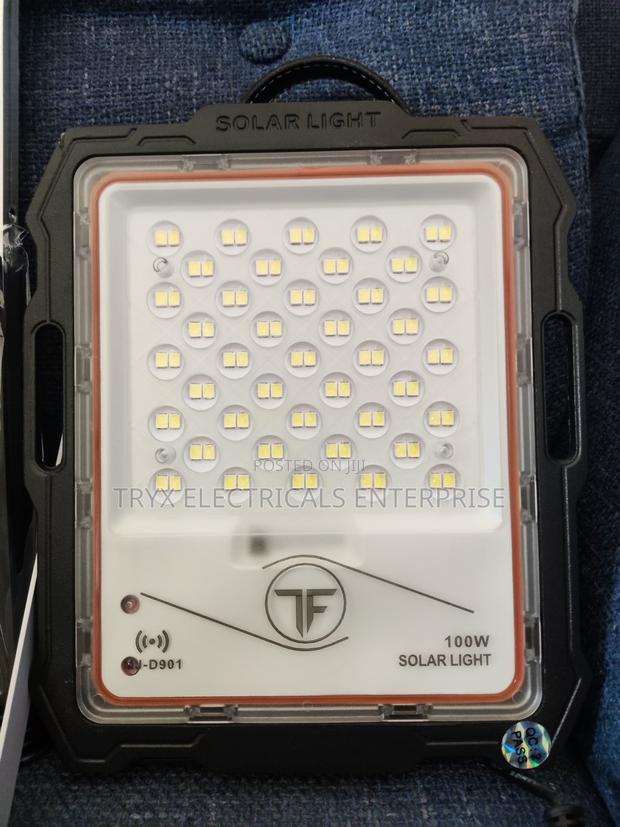 100W Transformer Solar Flood Light photo 4