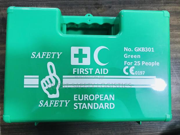First Aid Kit (25 People) · Photo 3