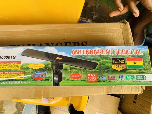 Digital Outdoor Antenna With 5v Booster · Photo 4