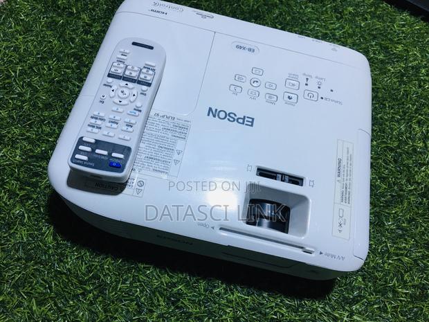 Epson Eb -X49 Wirelessly Projector photo 5