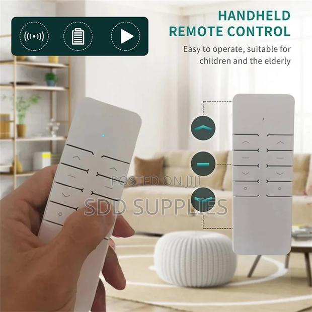 2 Channels Smart Curtains Remote Control · Photo 2