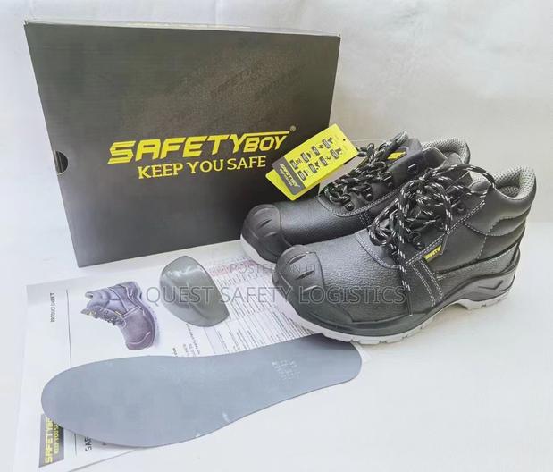 Safety Boot · Photo 4