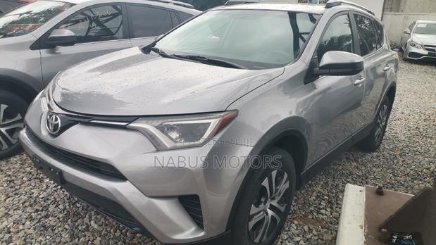 Toyota RAV4 Platinum 4dr SUV AWD (2.5L 4cyl 6A) 2018 Silver