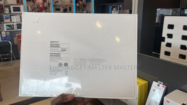 New Laptop Apple MacBook Pro 2023 M2 16GB Apple M2 SSD 1T · Photo 4