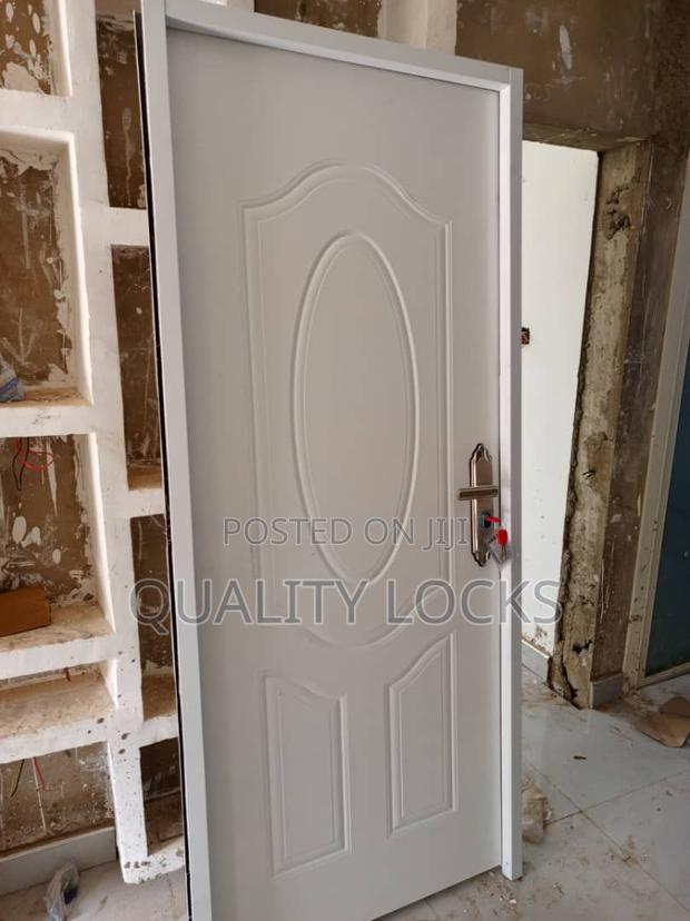 Bedroom and Bathroom Doors · Photo 2