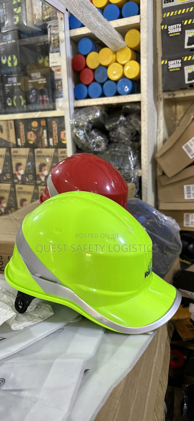 Reflective Helmet · Photo 4