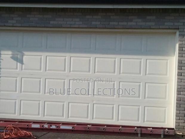 Automated Garage Door · Photo 2