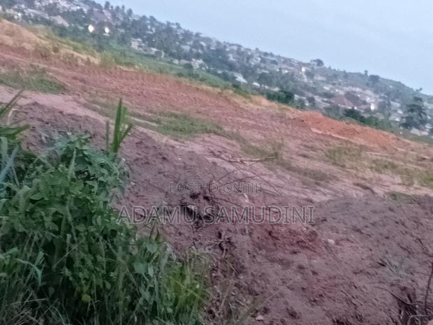 Agbazo Land by the Road (Ashalaja) · Photo 3