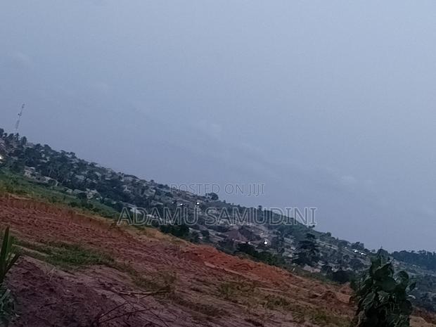 Agbazo Land by the Road (Ashalaja) · Photo 4