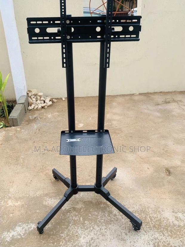 Moveable Tv Trolly for 32 Inch to 70”. · Photo 2
