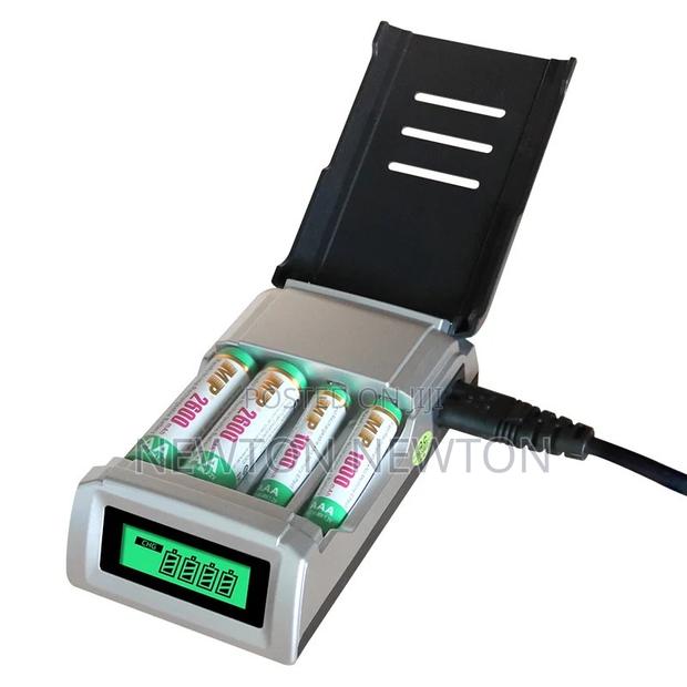 Digital Battery Charger