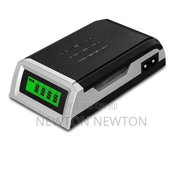 Digital Battery Charger photo 5