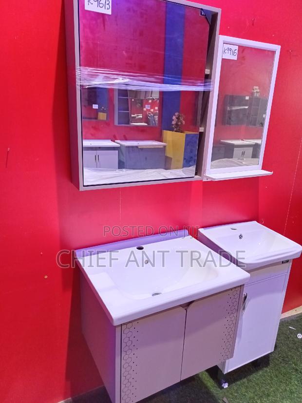 Cabinet Basin With Mirror. 9613 · Photo 2