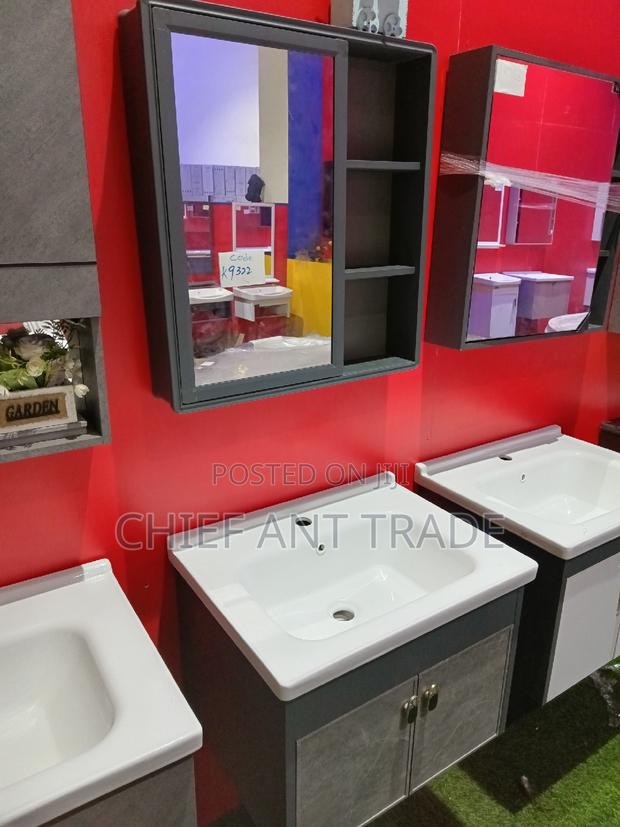 Cabinet Basin · Photo 4