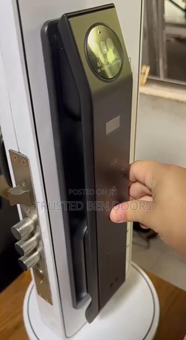 (G B) Wifi+Facial Recognition Biometric Smart Lock · Photo 2