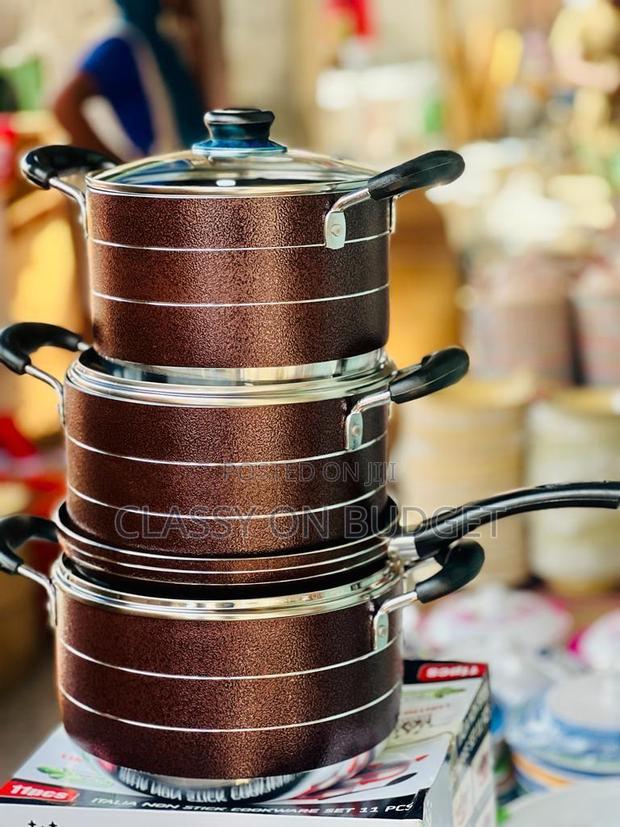 Non Stick Cookware Set With Frying Pan · Photo 2