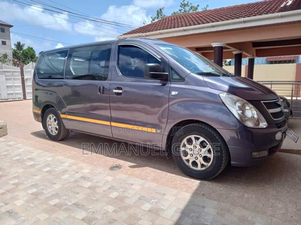 Mini Van for Rent (Starex Bus) - 11 Seater · Photo 3