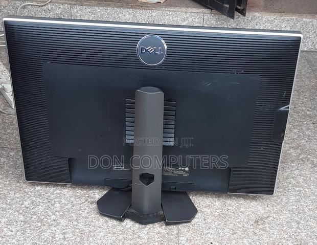 Dell 30 Inches Ultrasharp QHD IPS Monitor photo 4