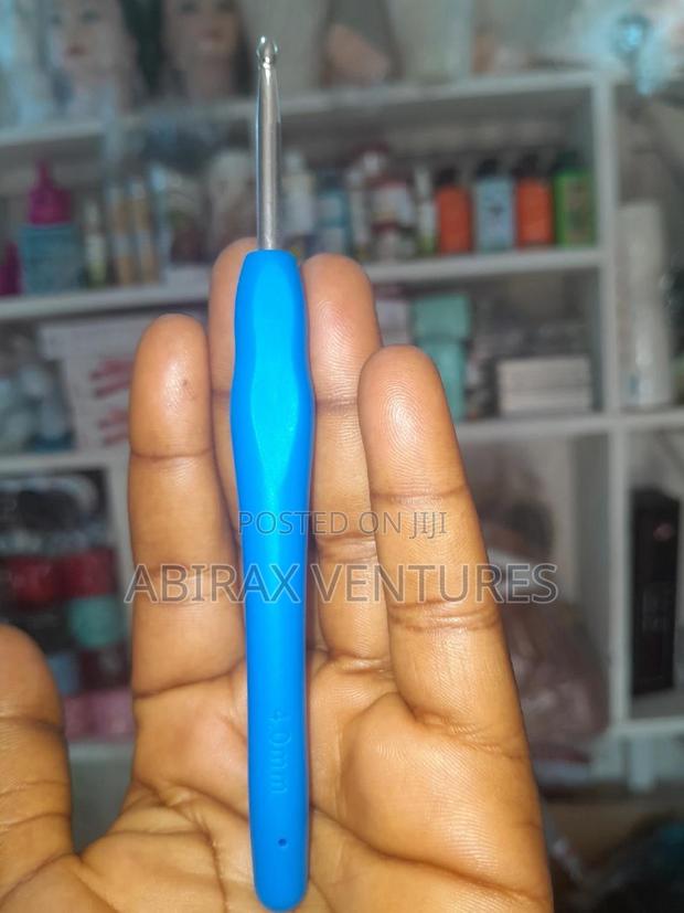 4.00mm Crochet Hook · Photo 2