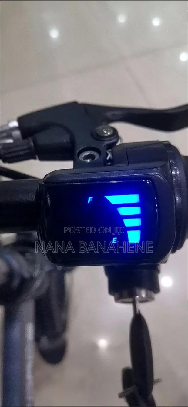 New Royal Motorcycle 2022 Black · Photo 3