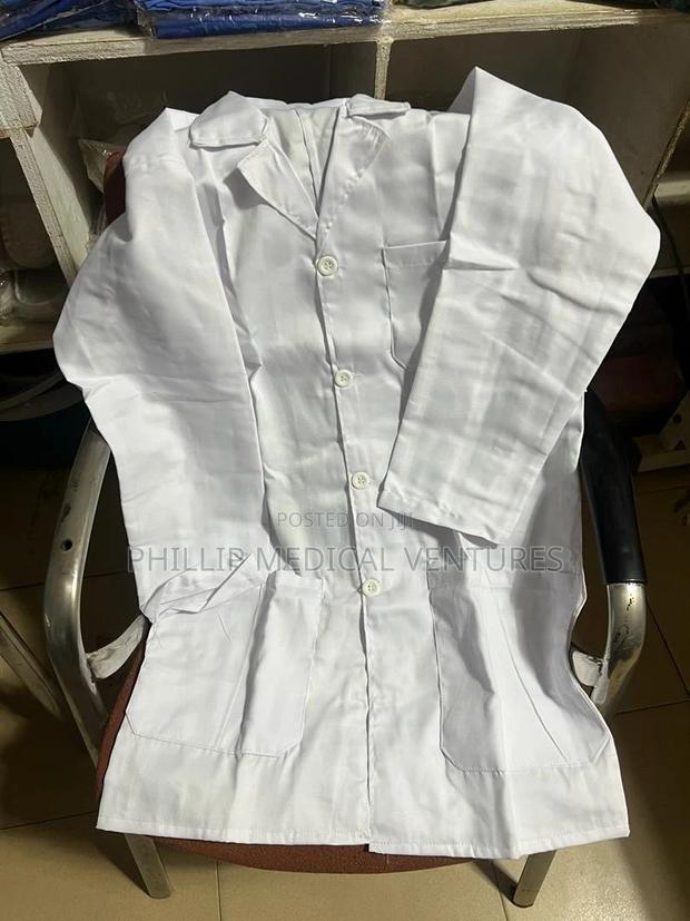 Doctors Lab Coat · Photo 2