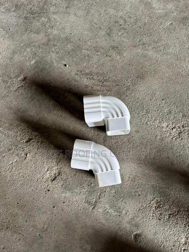 Elbow 65 and Elbow 90 Rain Gutter Acessories · Photo 3