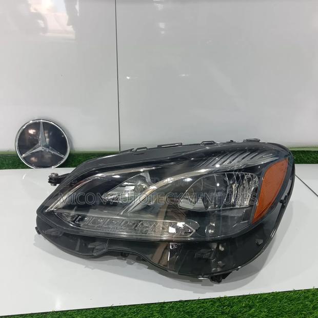 Mercedes Benz E300 Headlights photo 2