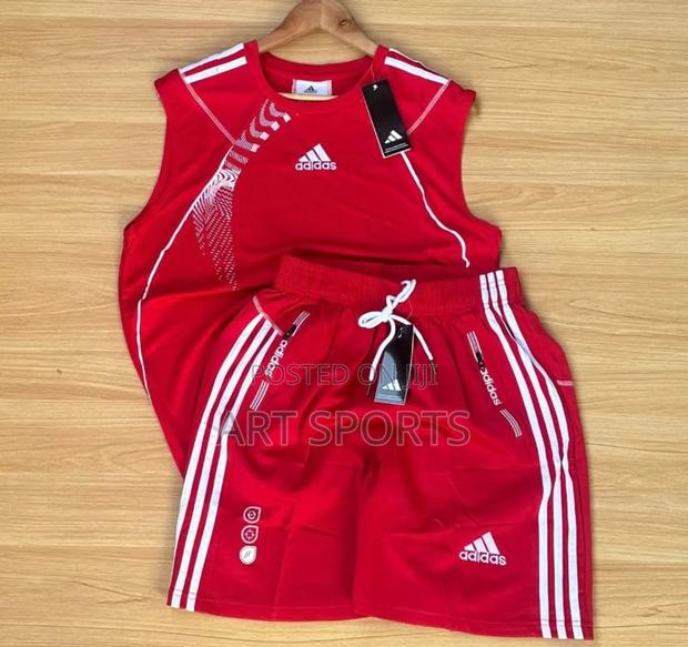 Adidas Trainers · Photo 3